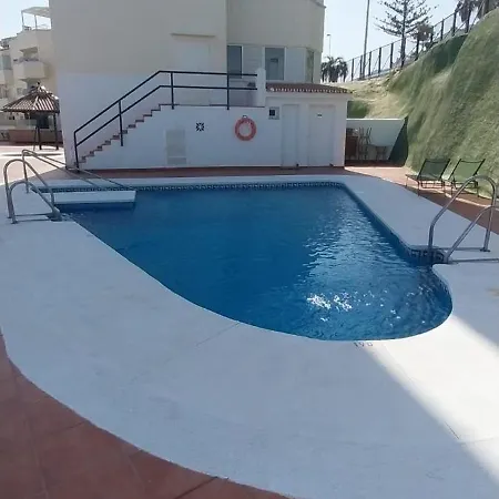 A Un Paso De Playa Bonita Бенальмадена